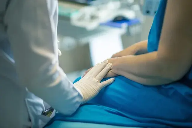 Ile zarabia fizjoterapeuta w Szwajcarii? Zaskakujące wyniki i czynniki wpływające na pensje