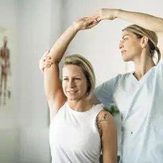 Ile zarabia fizjoterapeuta w USA? Zaskakujące różnice w wynagrodzeniu