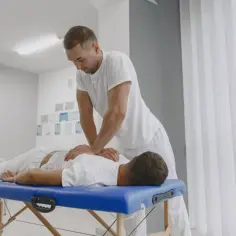 Ile zarabia fizjoterapeuta w Niemczech? Odkryj różnice regionalne