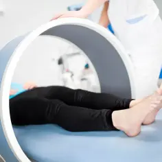 Pole magnetyczne w rehabilitacji - co to jest i jakie ma korzyści?