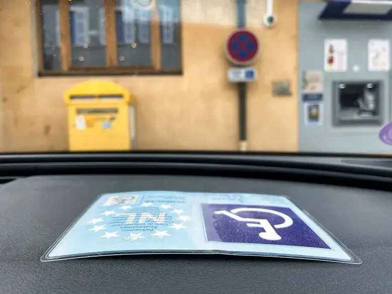 Zdjęcie Jak wyrobić kartę parkingową dla niepełnosprawnych - krok po kroku