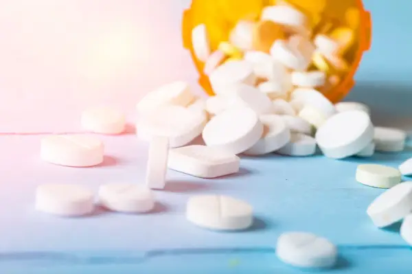 Leki opioidowe - kiedy pomagają, a kiedy szkodzą?
